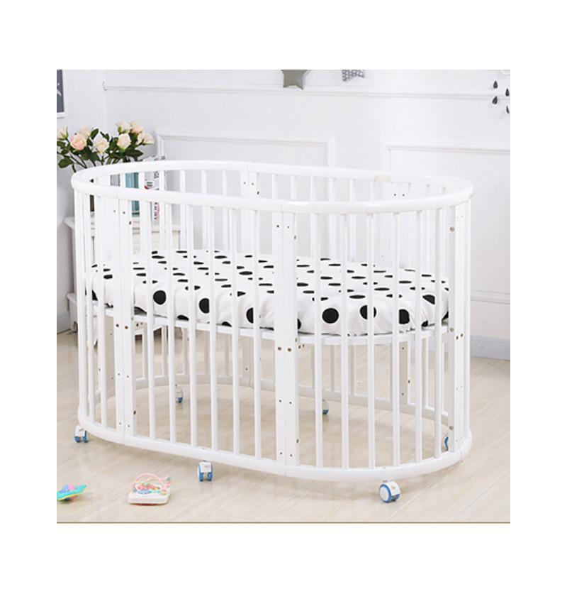 infant bedside sleeper used by kishwer merchant