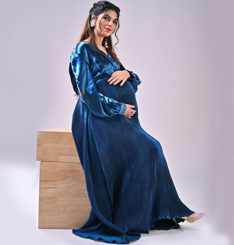 Maternity gowns available at our photo studio | Edita Photography | Pune