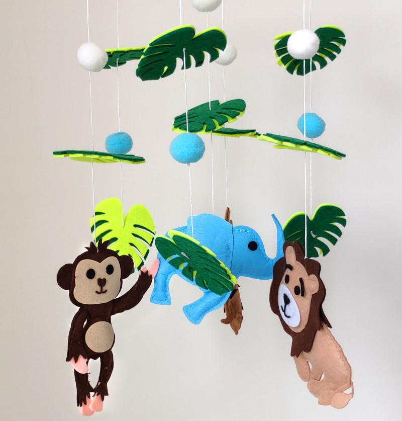 Baby Cot Mobile / Baby Crib Hanging / Baby Nursery Decor - Animal Kingdom