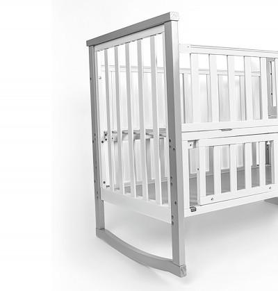 infant cribs in white and grey color