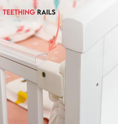 Baby_cot_bed_with_teething_rails